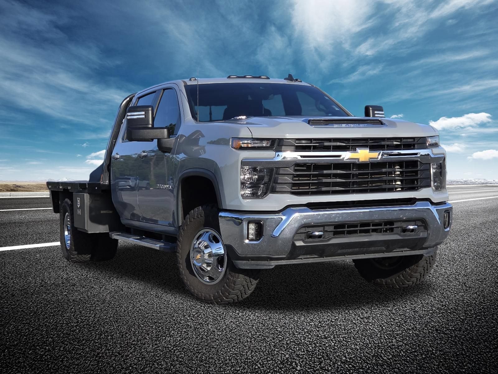 Used 2024 Chevrolet Silverado 3500 LT w/ Convenience Package AWD/4WD video 2