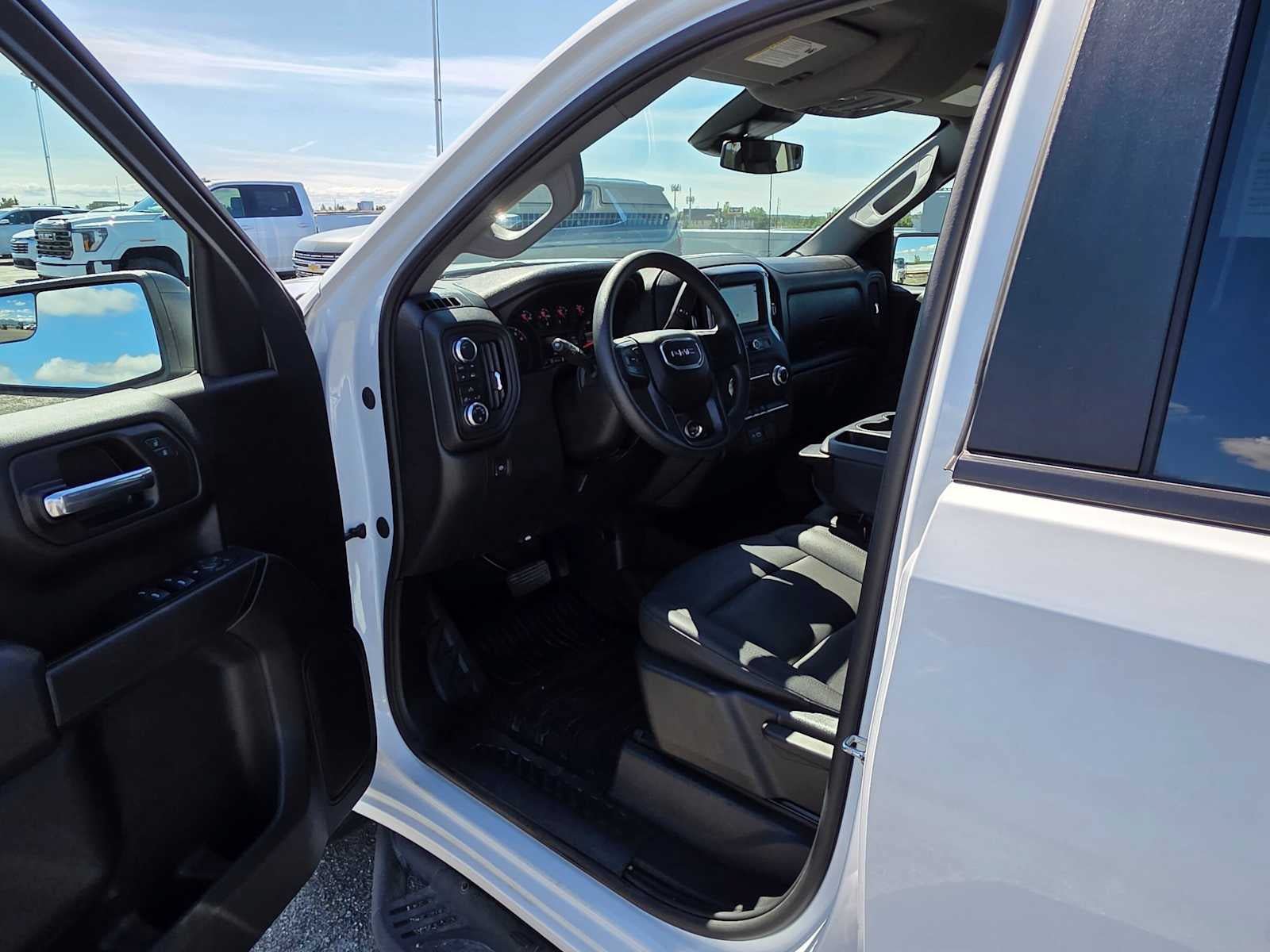 Certified 2025 GMC Sierra 1500 Pro w/ Pro Value Package AWD/4WD image 19