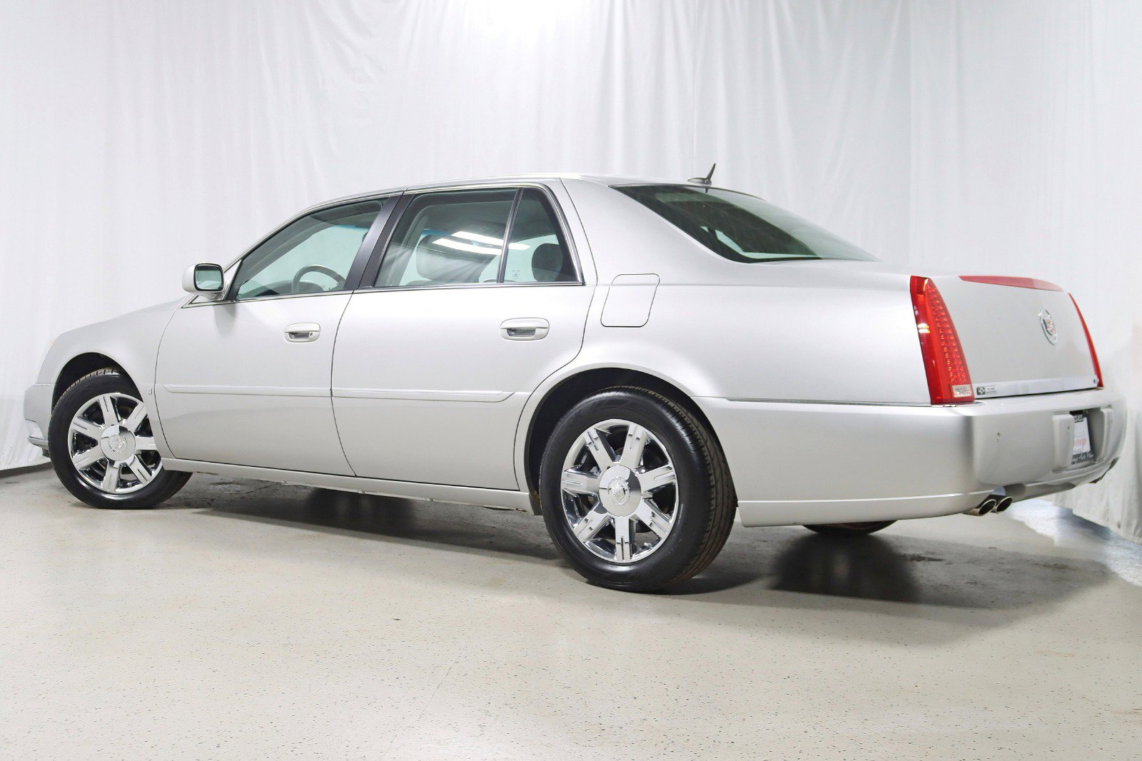 Used 2006 Cadillac DTS image 10