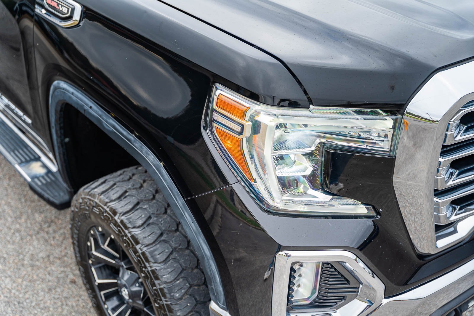 Used 2019 GMC Sierra 1500 SLT w/ SLT Premium Plus Package image 10