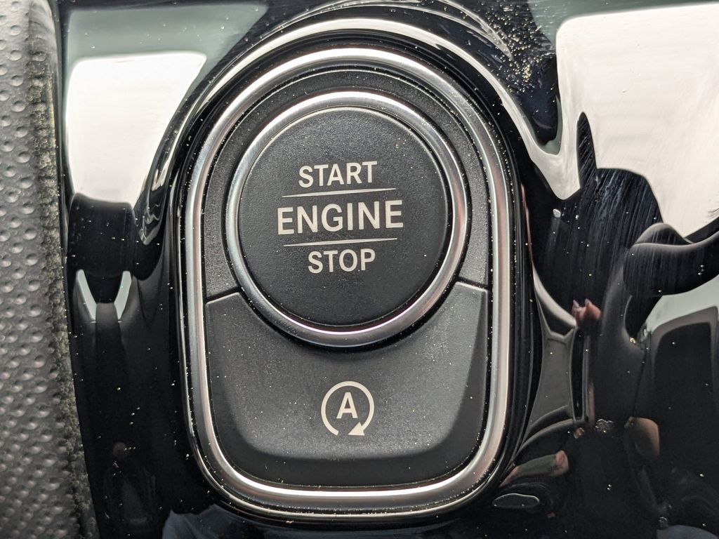 Used 2024 Mercedes-Benz CLA 250 4MATIC image 27