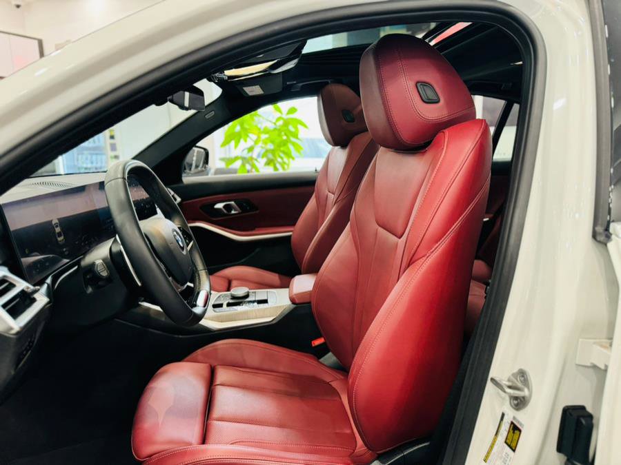 Used 2025 BMW 330i Sedan image 15