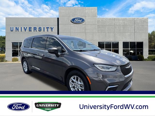 Used 2023 Chrysler Pacifica Touring-L FWD image 1