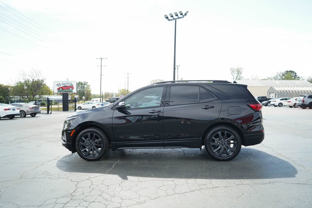 Used 2024 Chevrolet Equinox RS w/ RS Leather Package FWD image 17