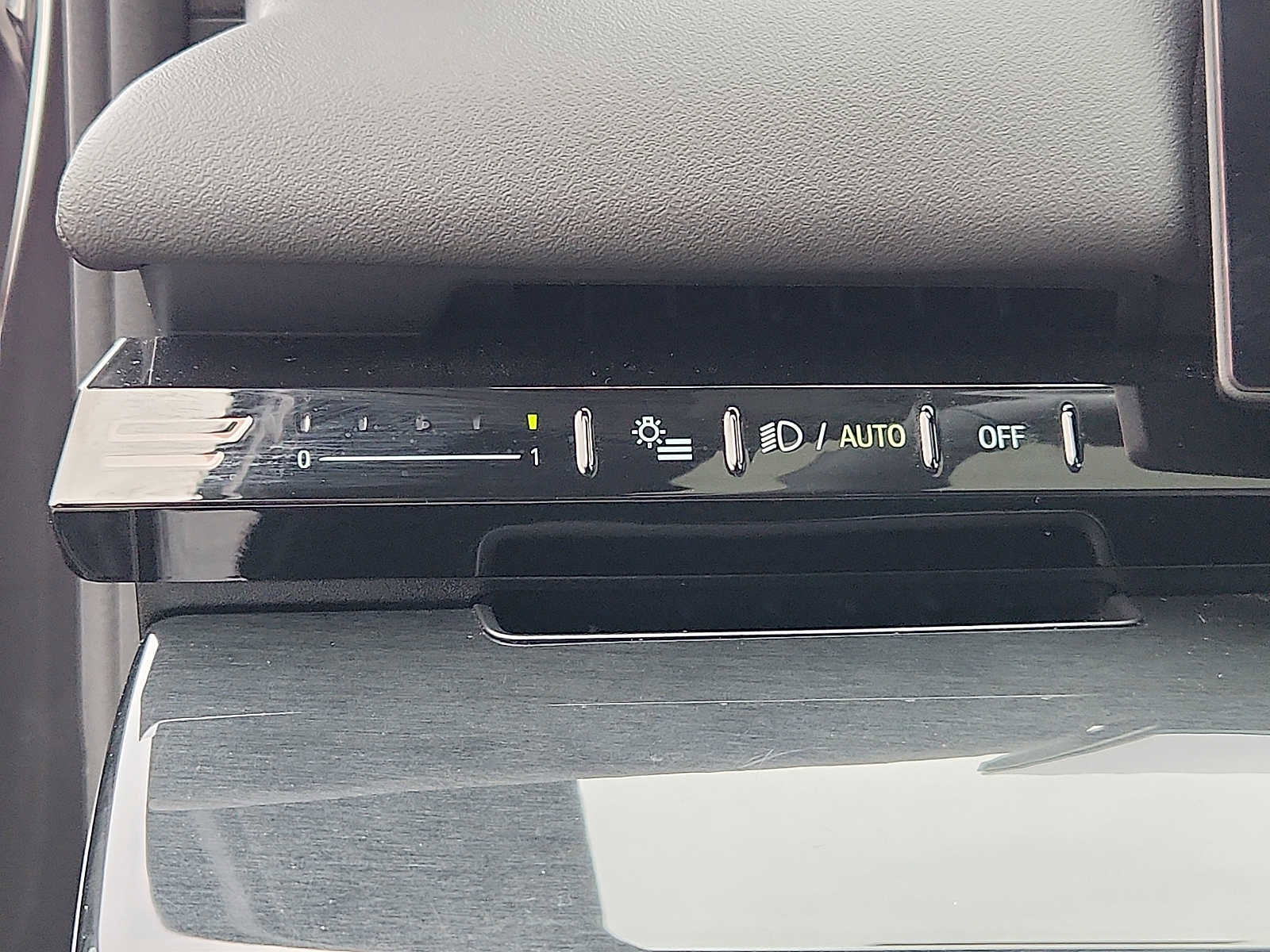 Used 2025 BMW 530i xDrive w/ Premium Package AWD/4WD image 22