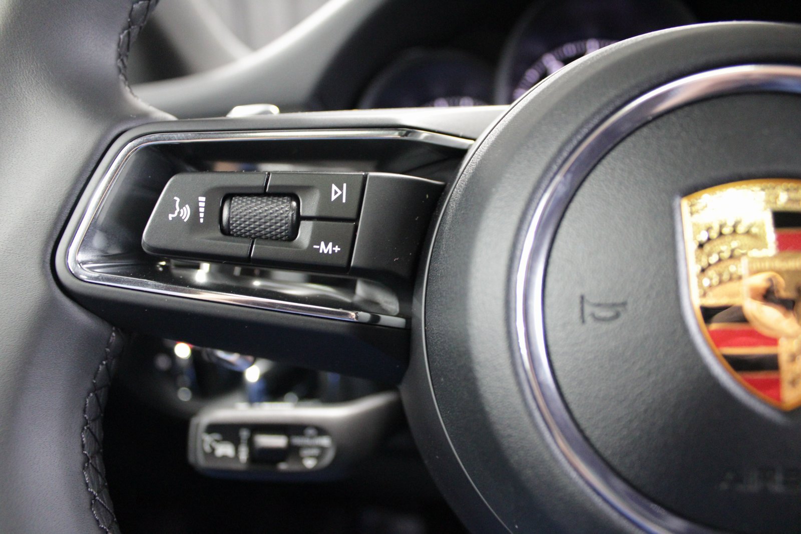 New 2026 Porsche Macan image 28