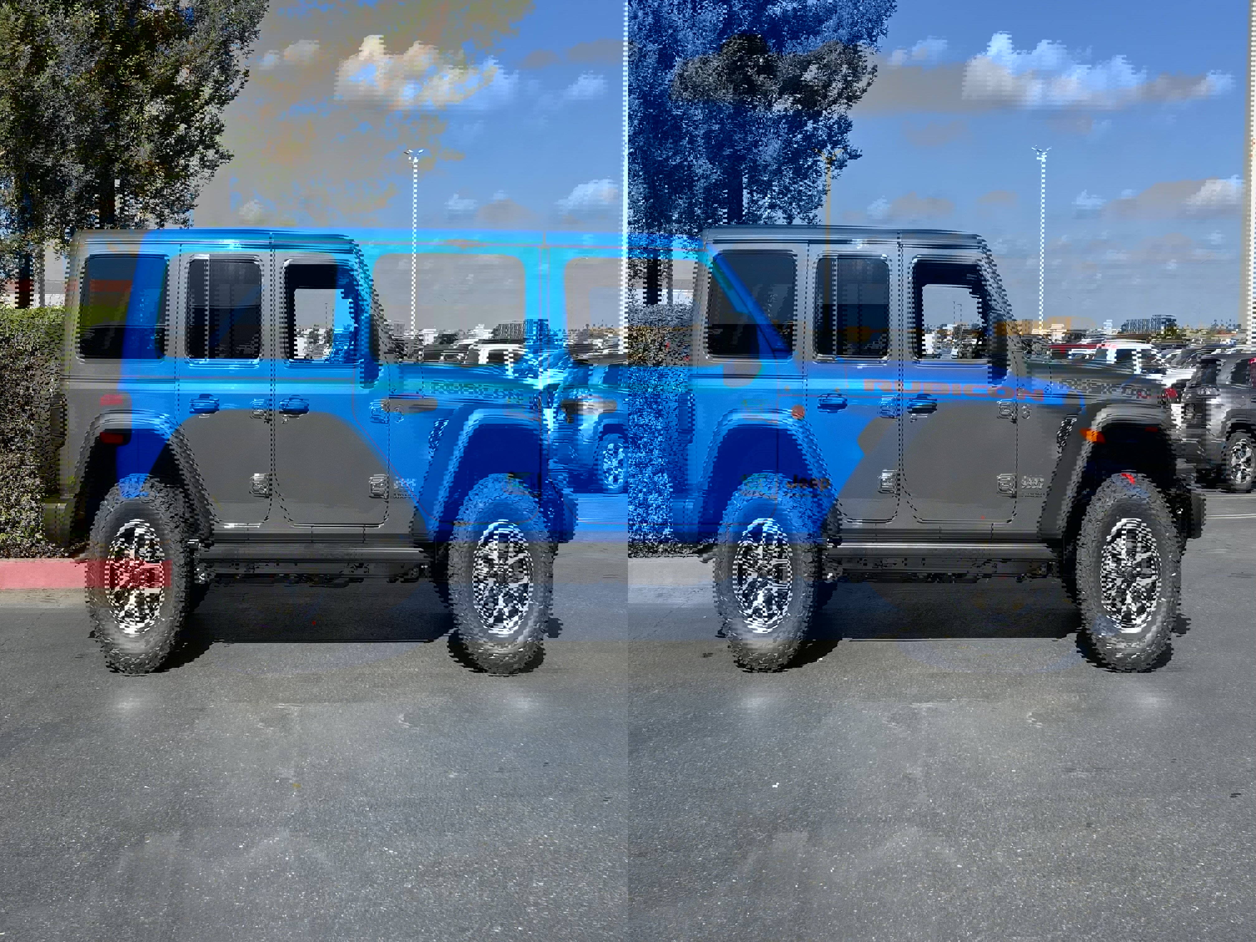 New 2026 Jeep Wrangler Unlimited Rubicon w/ Technology Group image 7