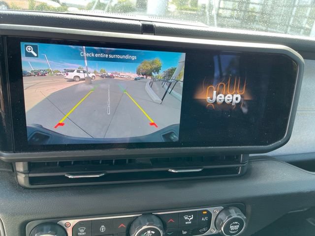Used 2025 Jeep Gladiator Sport AWD/4WD image 10