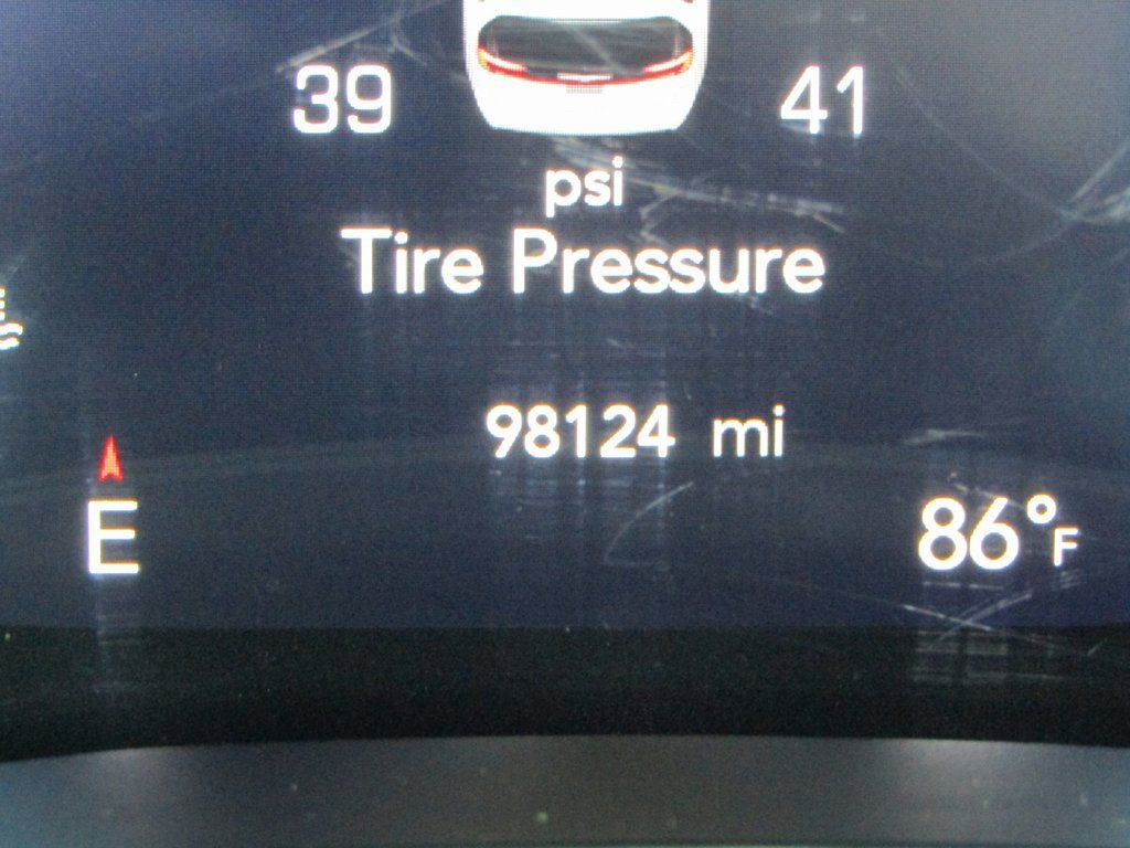 Used 2022 Chrysler Pacifica Touring-L image 27