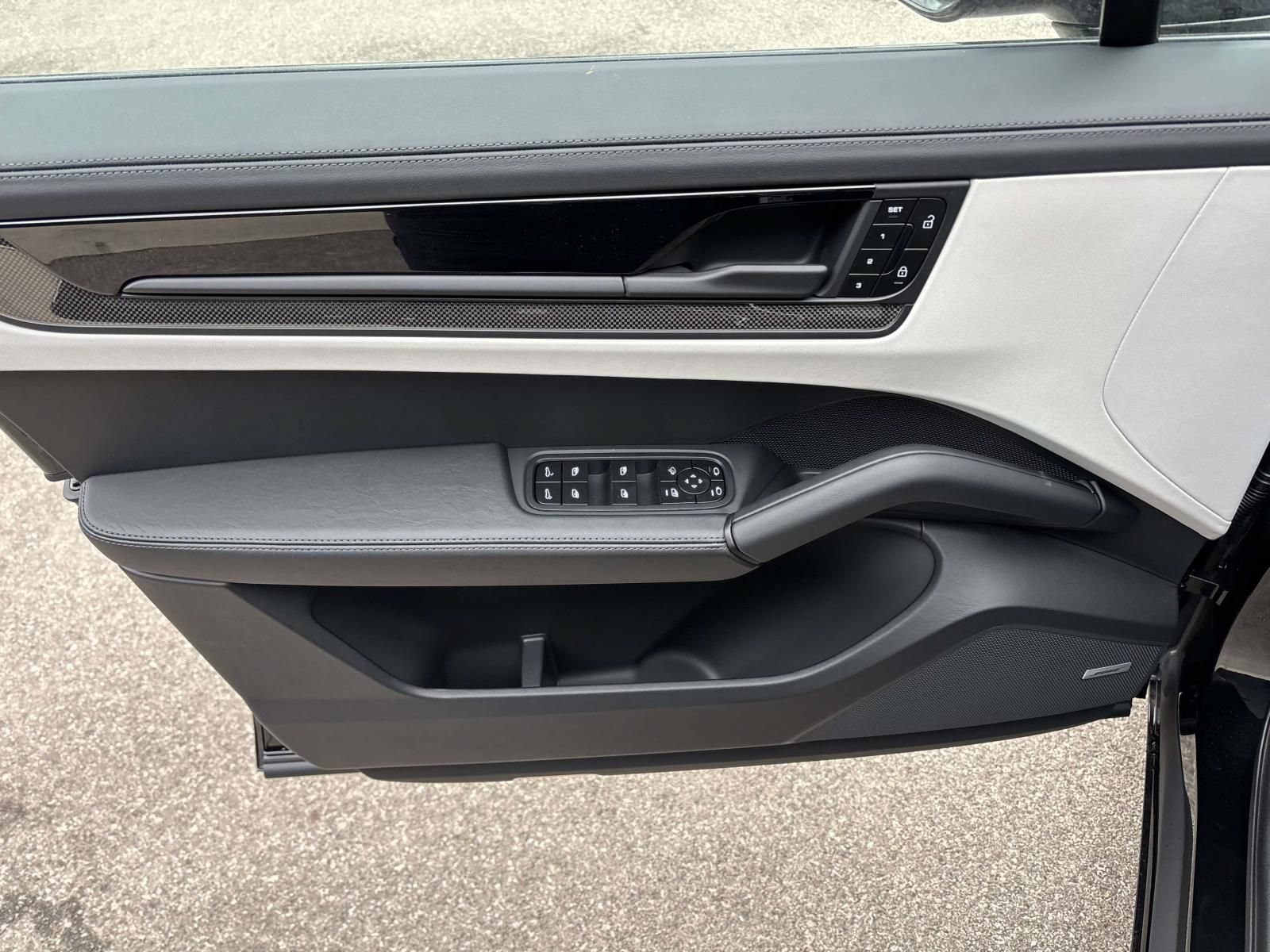New 2026 Porsche Cayenne GTS AWD/4WD image 23