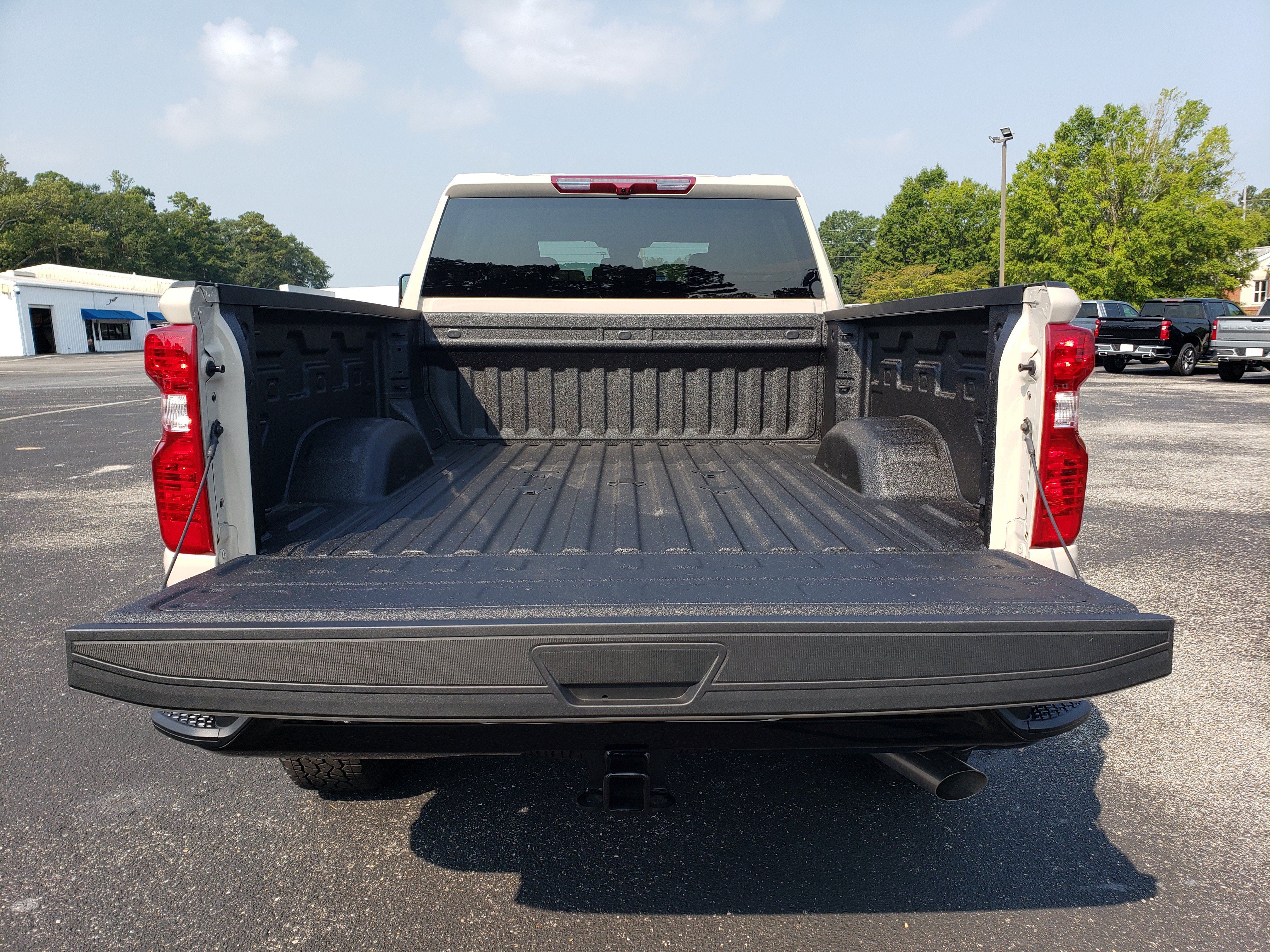 New 2026 Chevrolet Silverado 2500 Custom w/ Custom Value Package AWD/4WD image 9