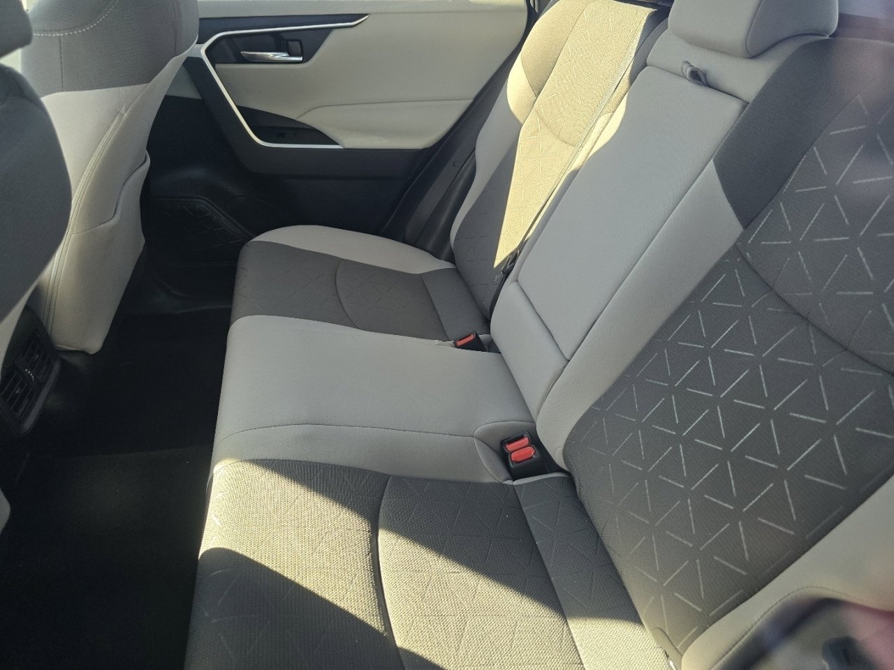 Certified 2021 Toyota RAV4 XLE image 21