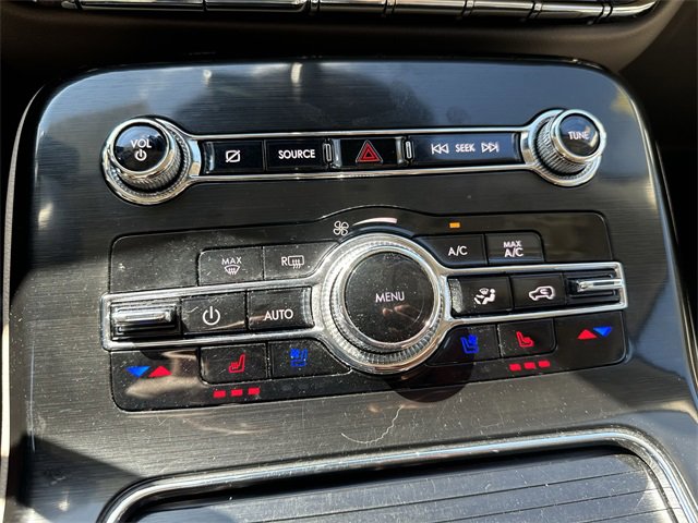 Used 2022 Lincoln Nautilus Reserve w/ Equipment Group 201A image 19