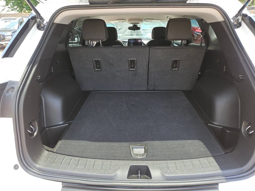 Used 2025 Chevrolet Blazer LT FWD image 24