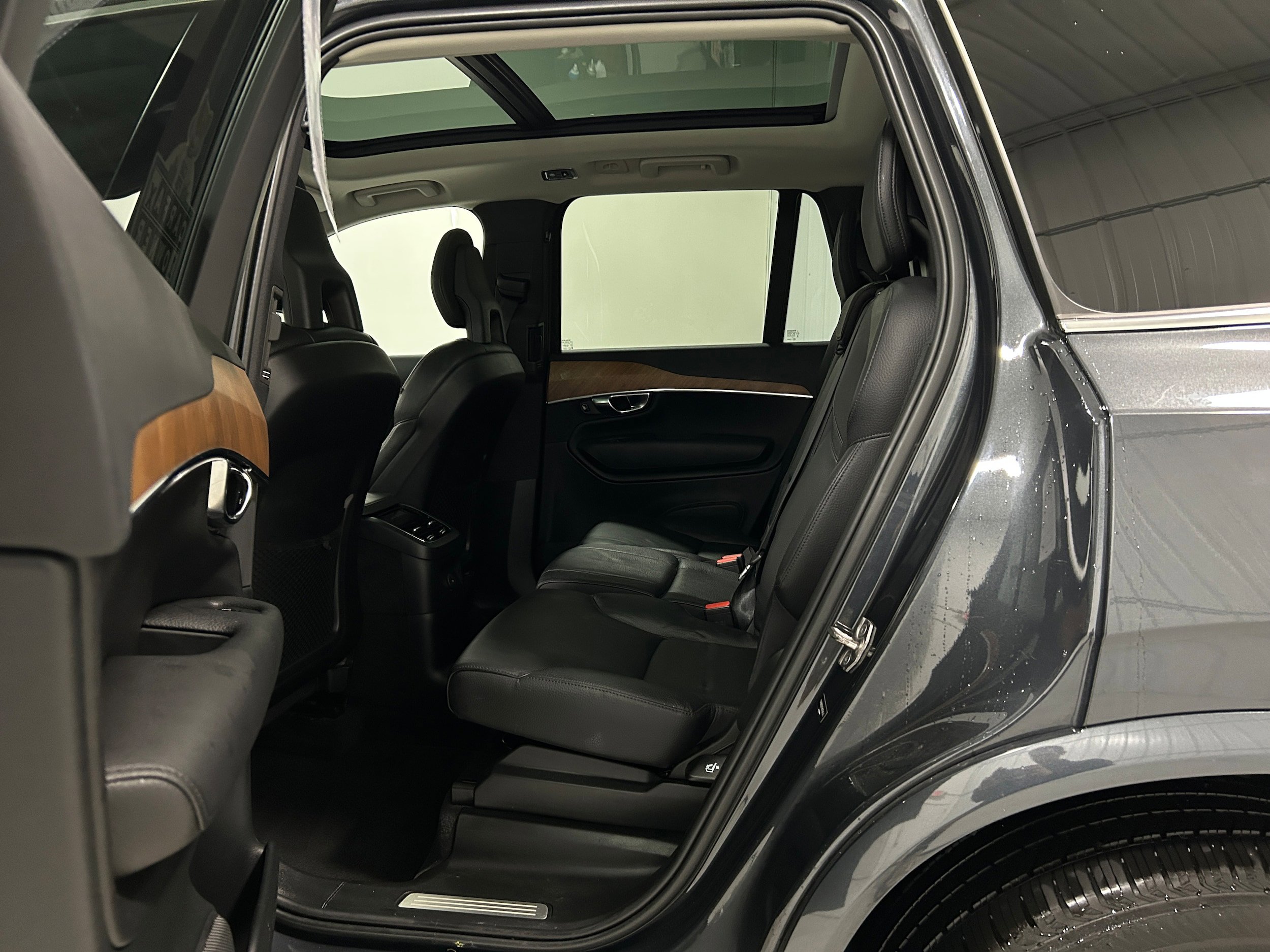 Used 2022 Volvo XC90 T8 Inscription Expression w/ Climate Package AWD/4WD image 26