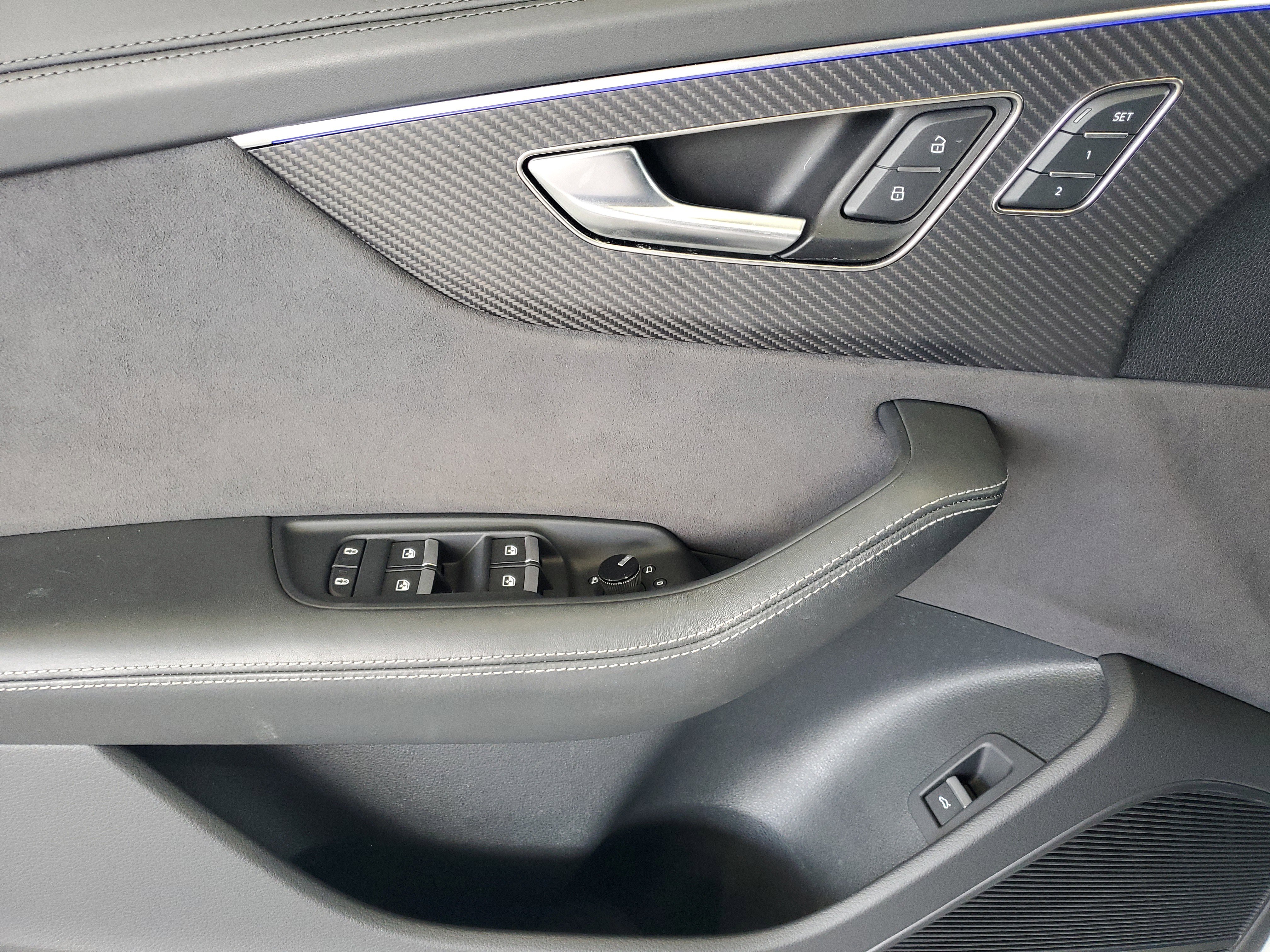 Used 2024 Audi SQ8 Prestige AWD/4WD image 14