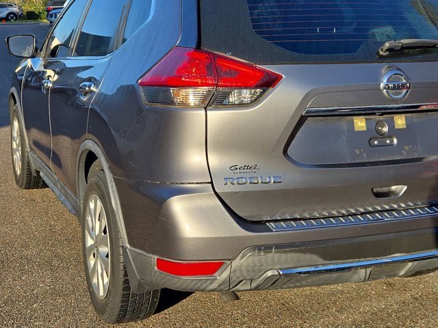 Used 2018 Nissan Rogue S image 7
