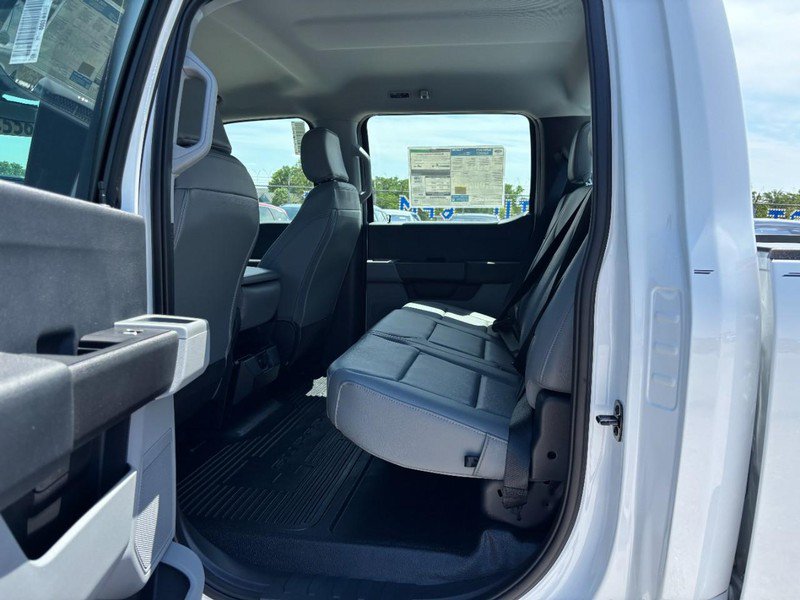 New 2026 Ford F250 XL w/ XL Chrome Package AWD/4WD image 12