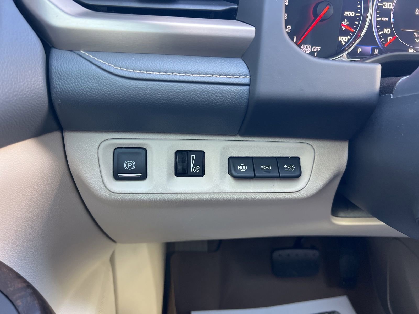 Used 2020 GMC Acadia Denali w/ Technology Package image 43