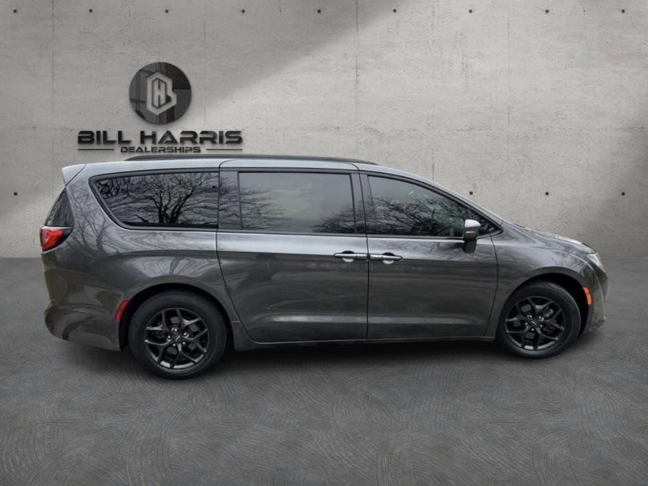 Used 2020 Chrysler Pacifica Limited w/ S Appearance Package image 4