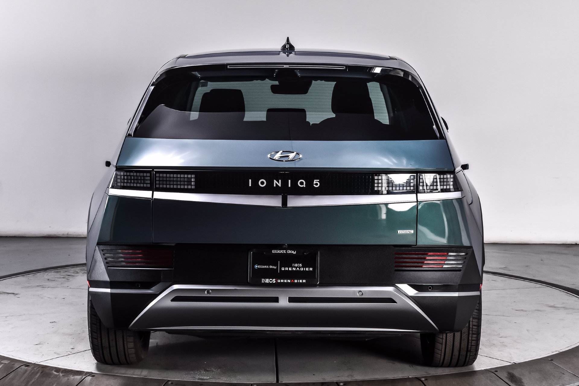 Used 2024 Hyundai Ioniq 5 SEL AWD/4WD image 5