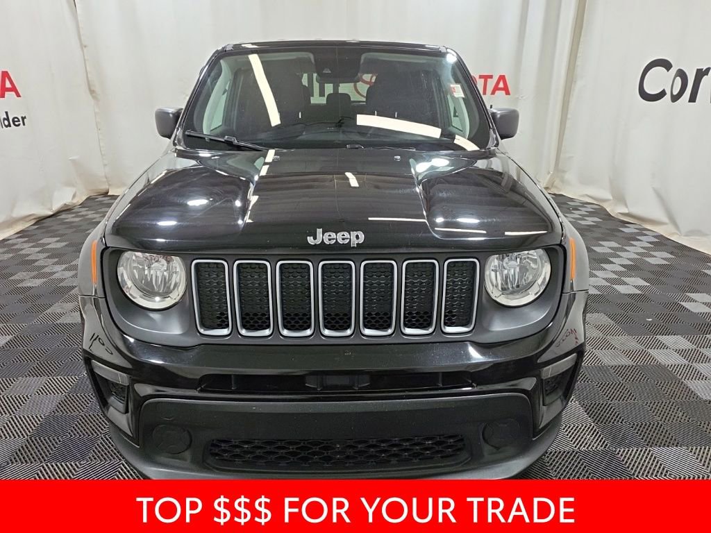 Used 2023 Jeep Renegade Latitude image 2