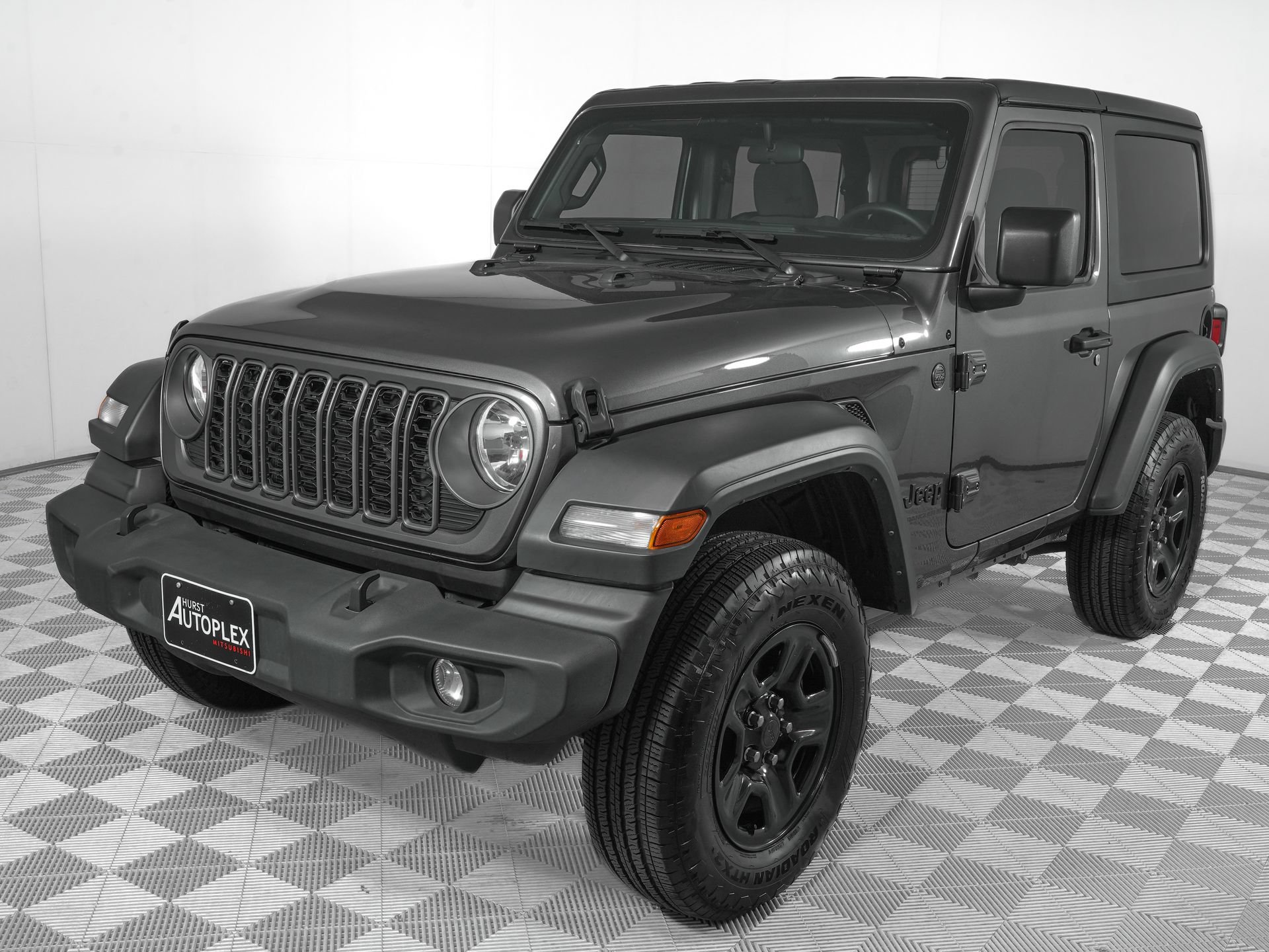 Used 2025 Jeep Wrangler Sport AWD/4WD image 7