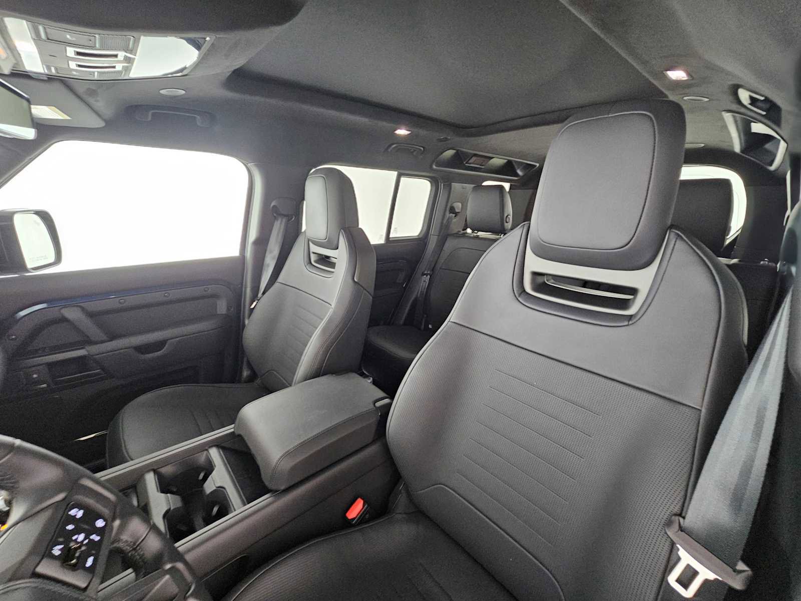 New 2026 Land Rover Defender 110 OCTA image 22