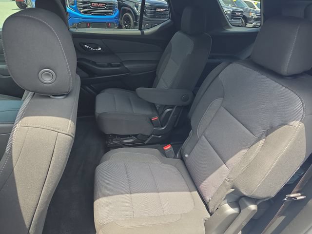 Used 2023 Chevrolet Traverse LT FWD image 16