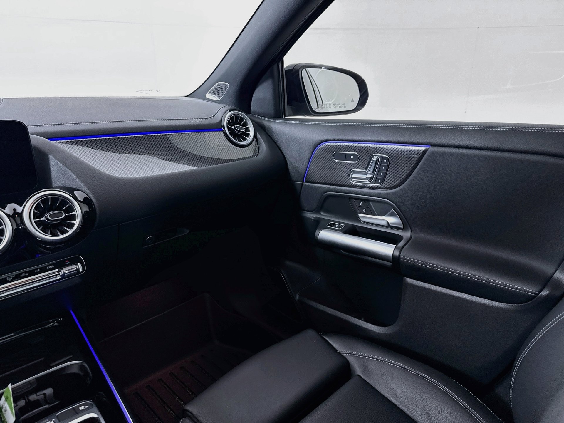 Used 2025 Mercedes-Benz GLA 250 image 25