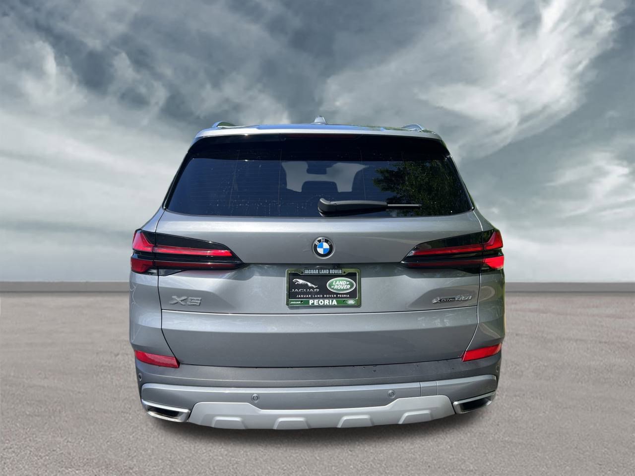 Used 2024 BMW X5 xDrive40i w/ Premium Package image 4