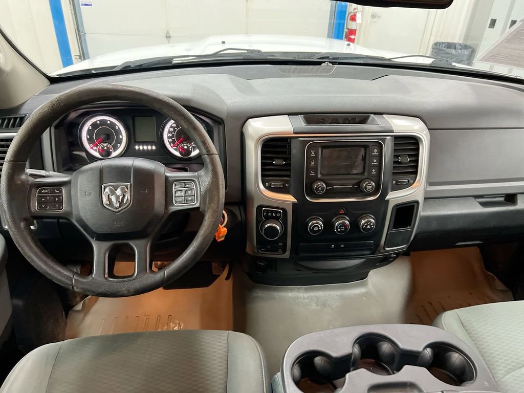 Used 2016 RAM 1500 Classic SLT AWD/4WD image 10