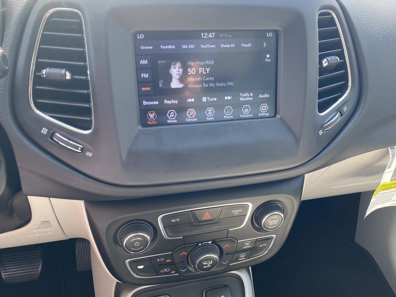 Used 2021 Jeep Compass Latitude w/ Sun and Sound Group image 30