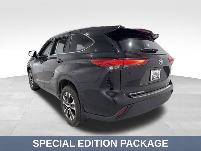 Used 2020 Toyota Highlander XLE AWD/4WD image 6