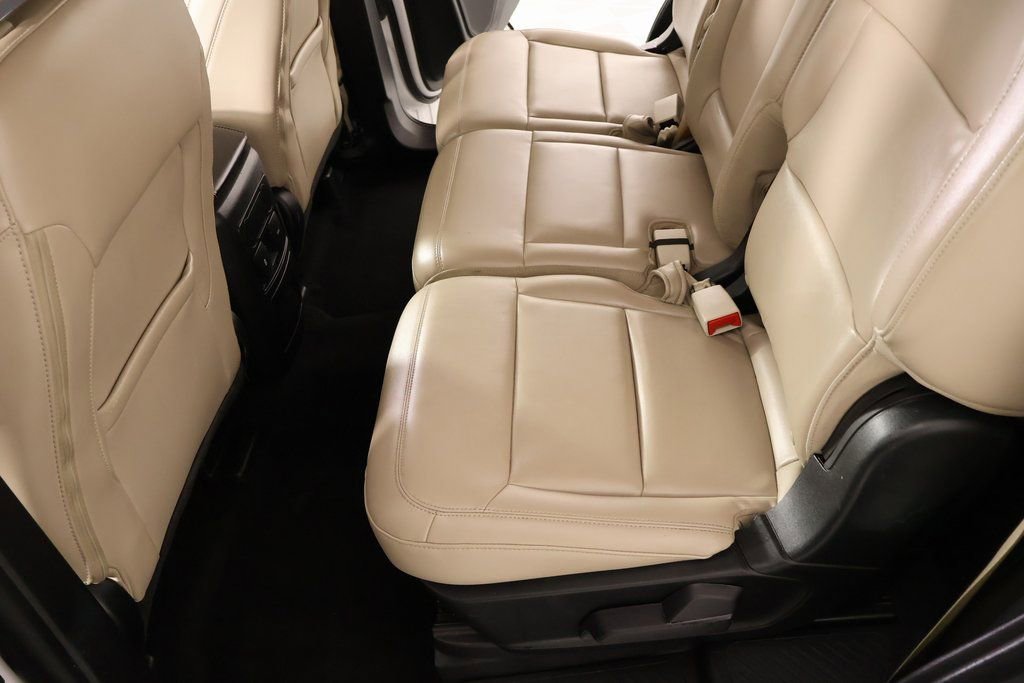 Used 2023 Ford Explorer XLT w/ Equipment Group 202A image 12