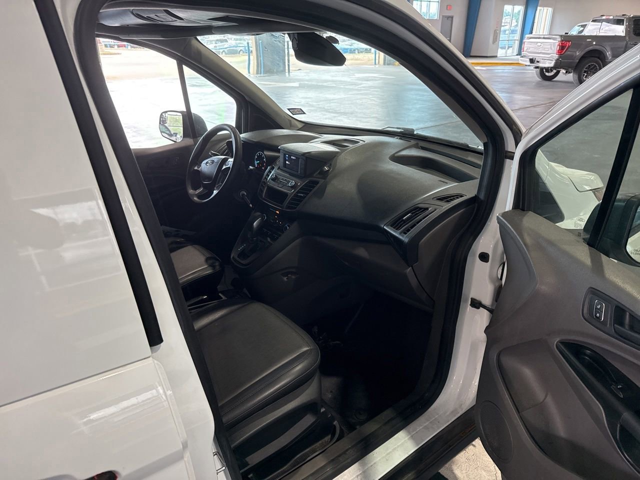 Used 2020 Ford Transit Connect XL FWD image 15