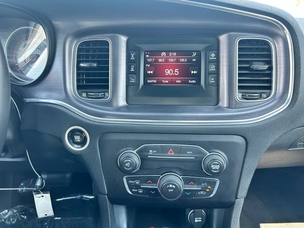 Used 2016 Dodge Charger SE RWD image 25