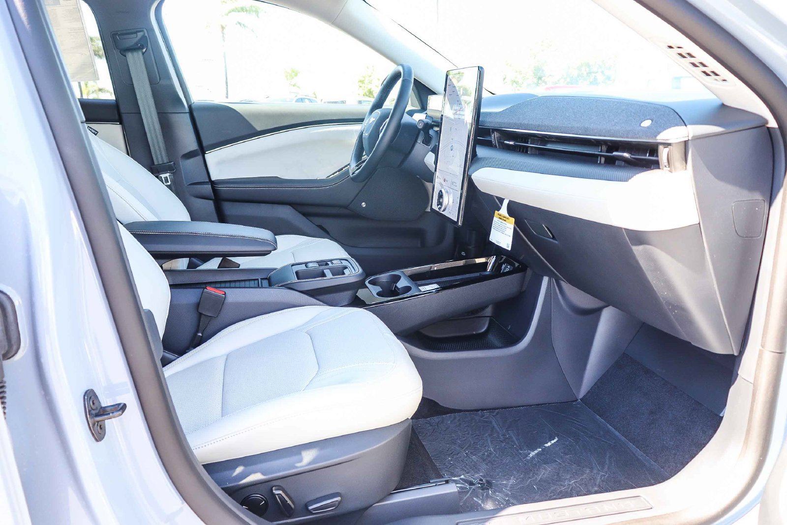 New 2026 Ford Mustang Mach-E Premium w/ Technology Package RWD image 17