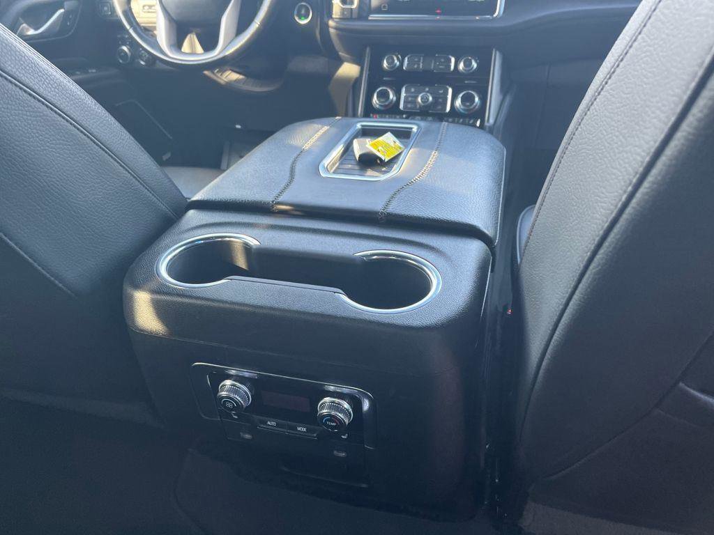 Used 2023 GMC Yukon Denali AWD/4WD image 30