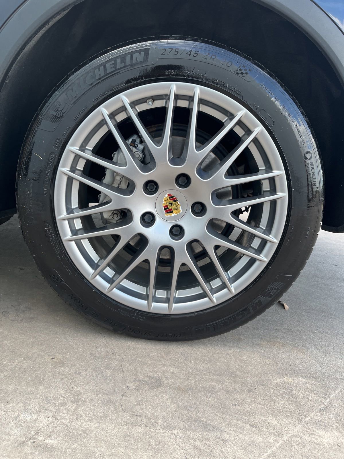 Used 2018 Porsche Cayenne S w/ Premium Package Plus AWD/4WD image 26