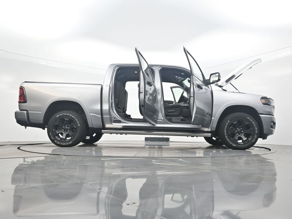 Used 2025 RAM 1500 Big Horn AWD/4WD image 42