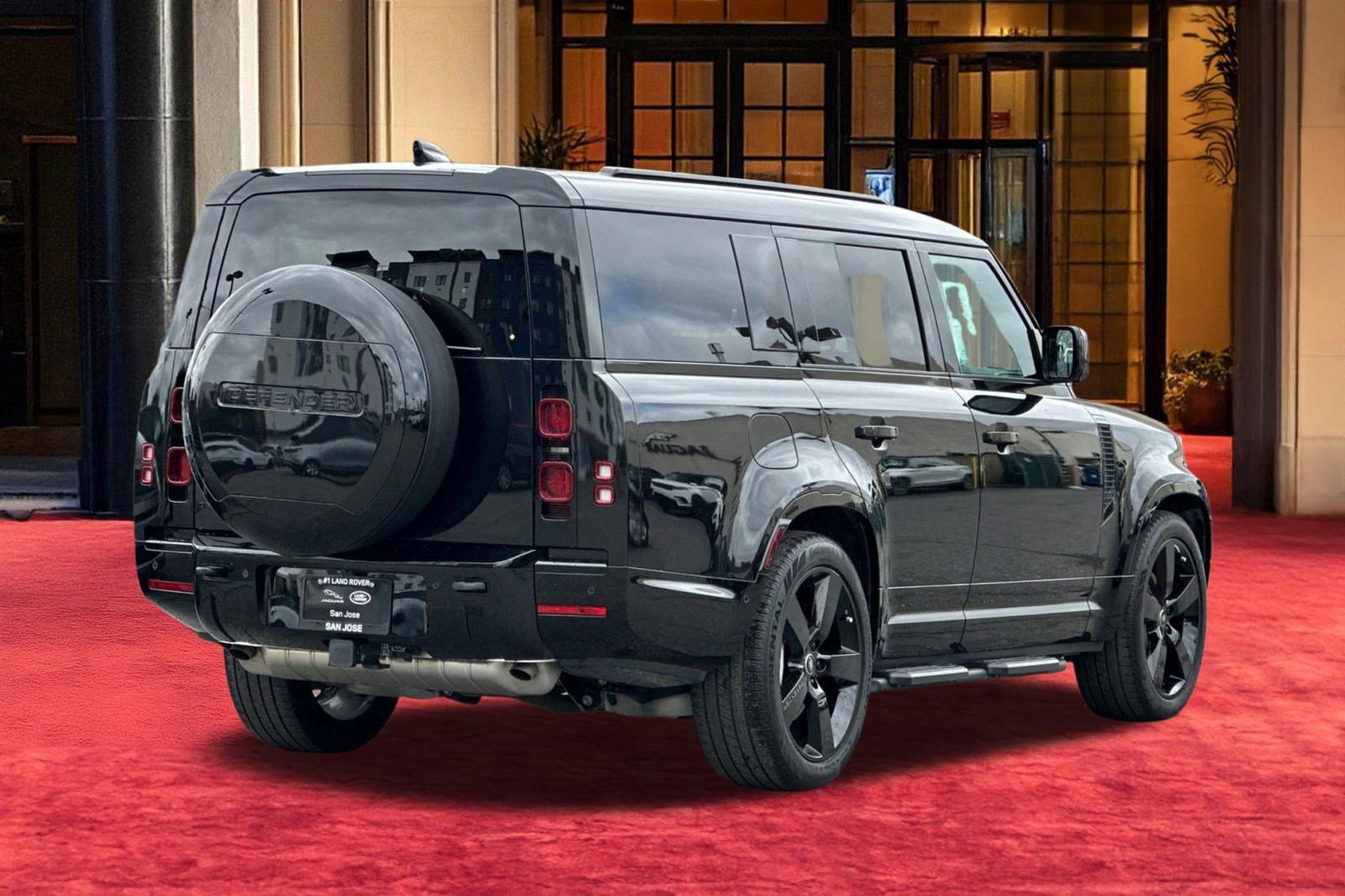 Certified 2025 Land Rover Defender 130 X-Dynamic SE AWD/4WD image 8