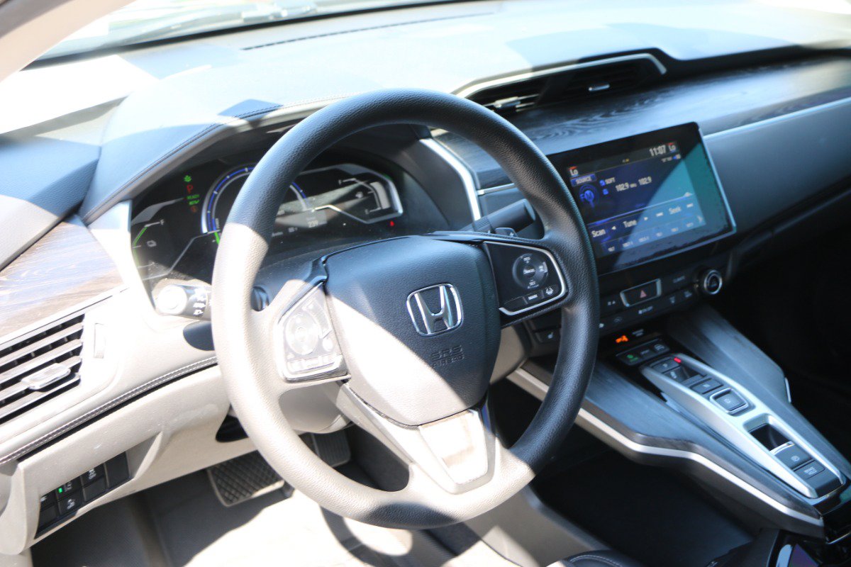 Used 2018 Honda Clarity Plug-In Hybrid image 16