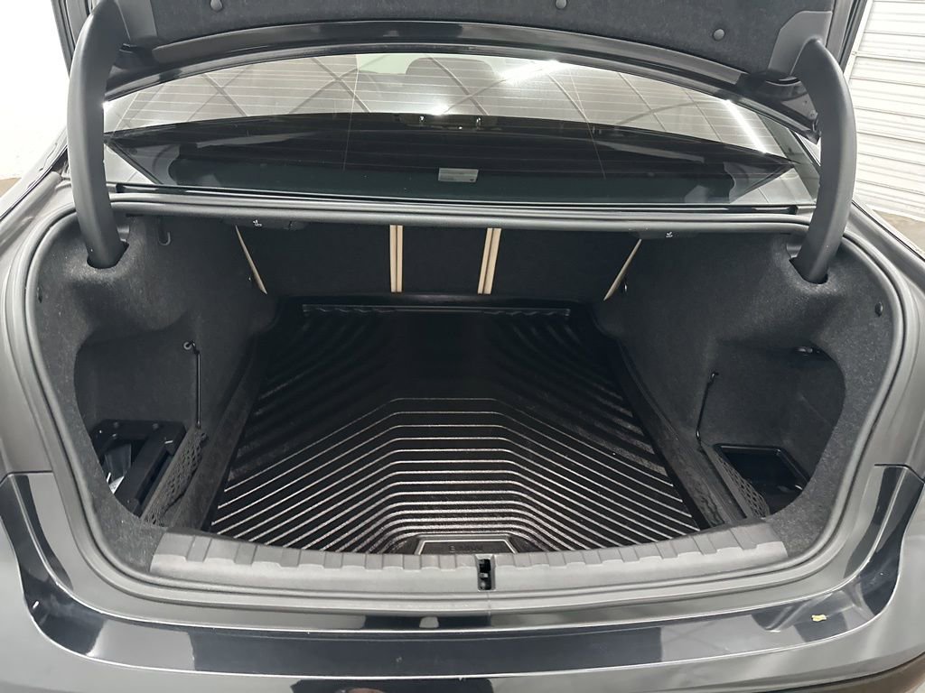 Used 2022 BMW 330i Sedan w/ Premium Package image 26