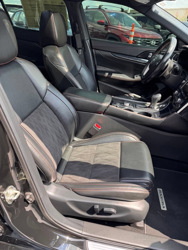 Used 2019 Nissan Maxima SR w/ Premium Package FWD image 12