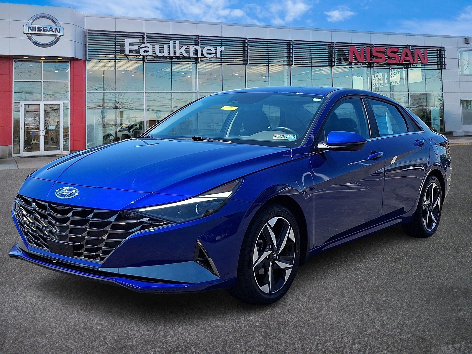 Used 2023 Hyundai Elantra Limited FWD image 3