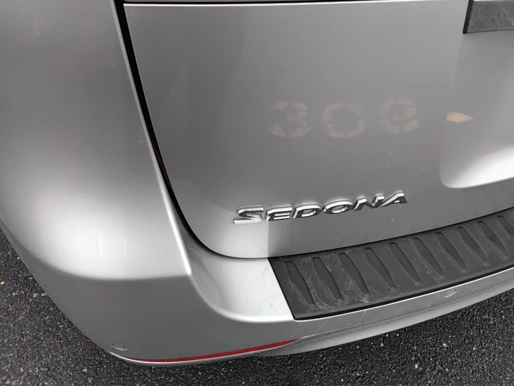 Used 2015 Kia Sedona SX image 11