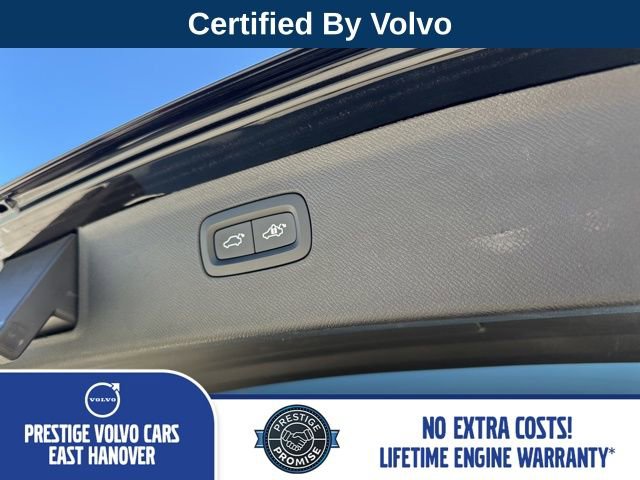 Certified 2024 Volvo XC90 B6 Ultimate w/ Protection Package Premier image 37