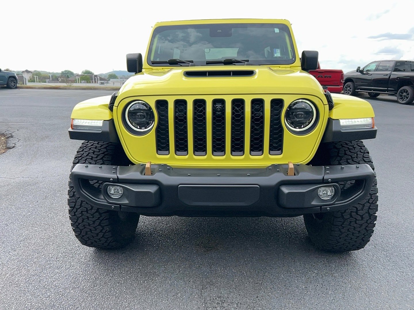 Used 2023 Jeep Wrangler Unlimited Rubicon 392 w/ Xtreme Recon 35" Tire Package AWD/4WD image 2
