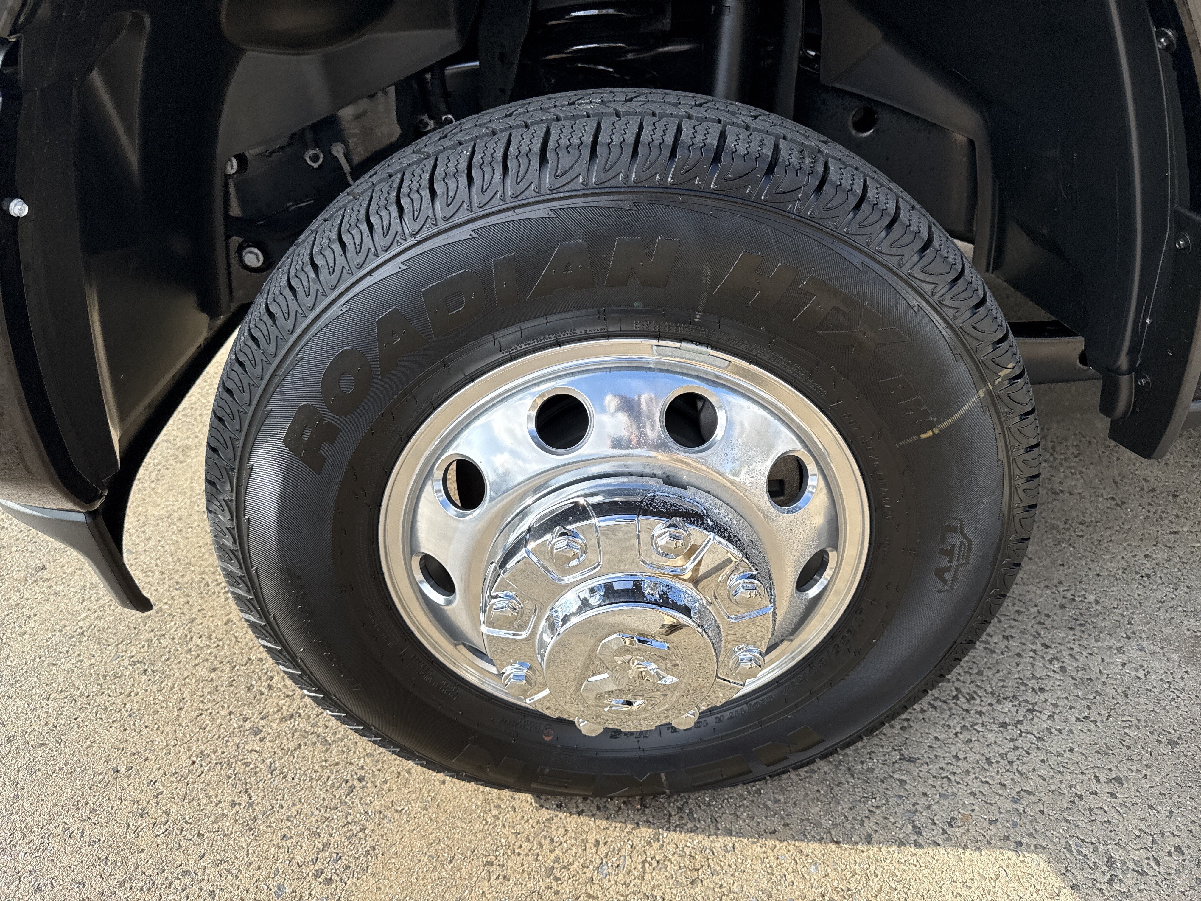 New 2026 RAM 3500 Big Horn AWD/4WD image 11